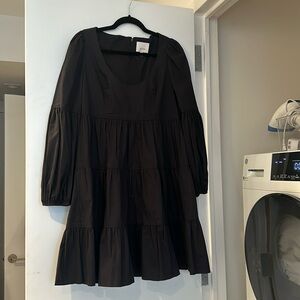 Cinq a sept black dress in like new condition (no tags)!